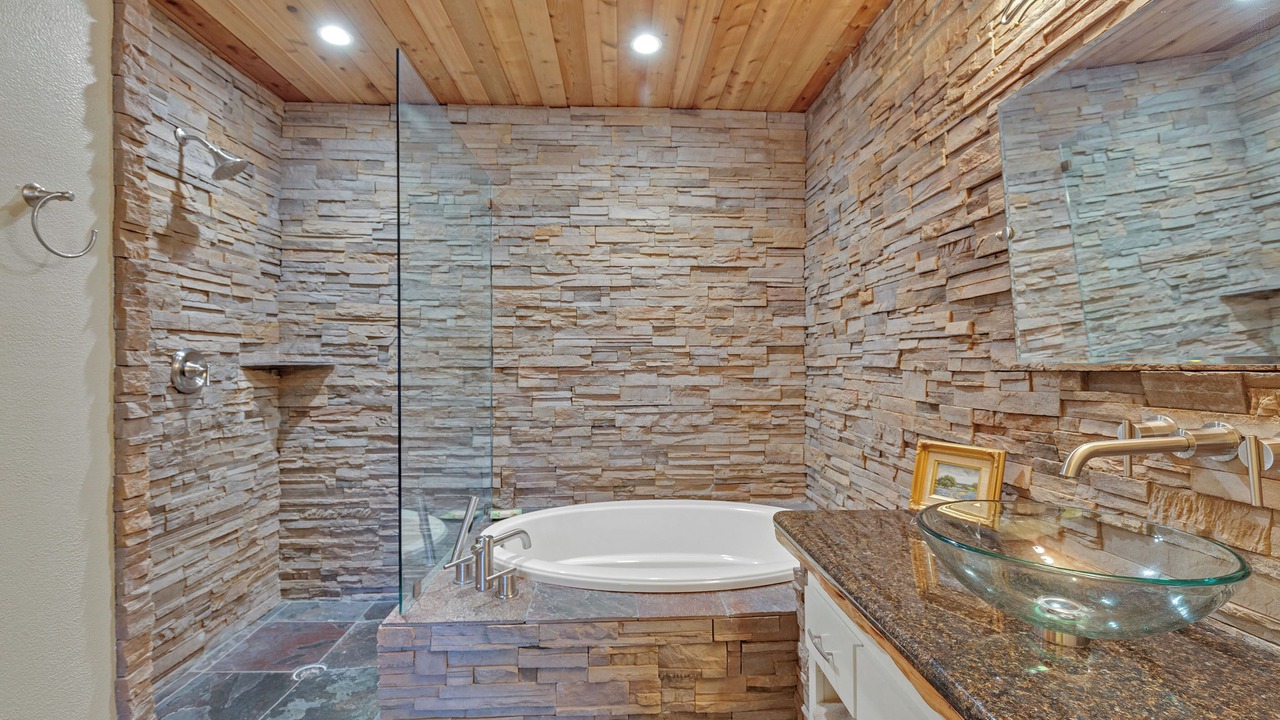 Photo of Bathroom in Spicewood