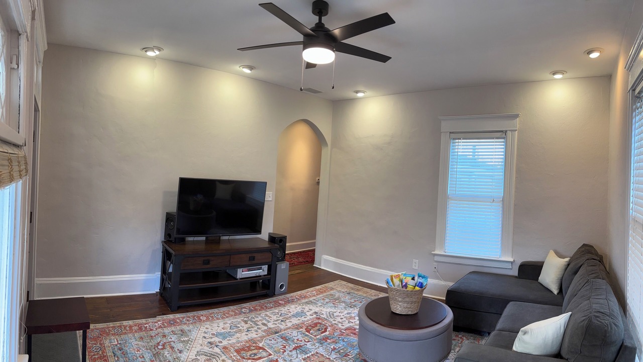 Photo of Livingroom in East Side