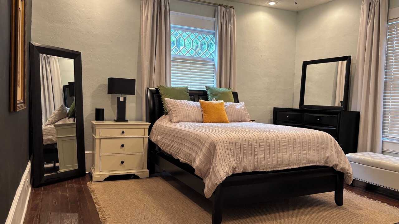 Photo of Bedroom in East Side