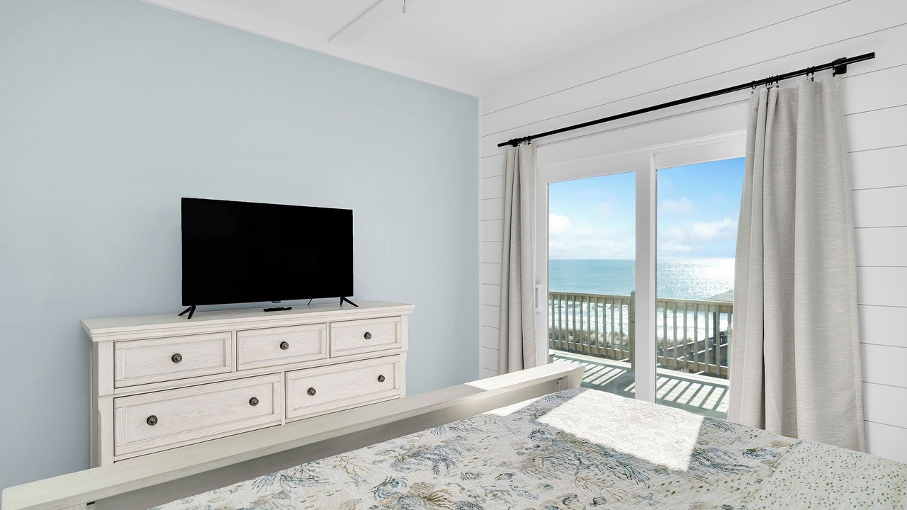 Photo of Bedroom in North Topsail Beach