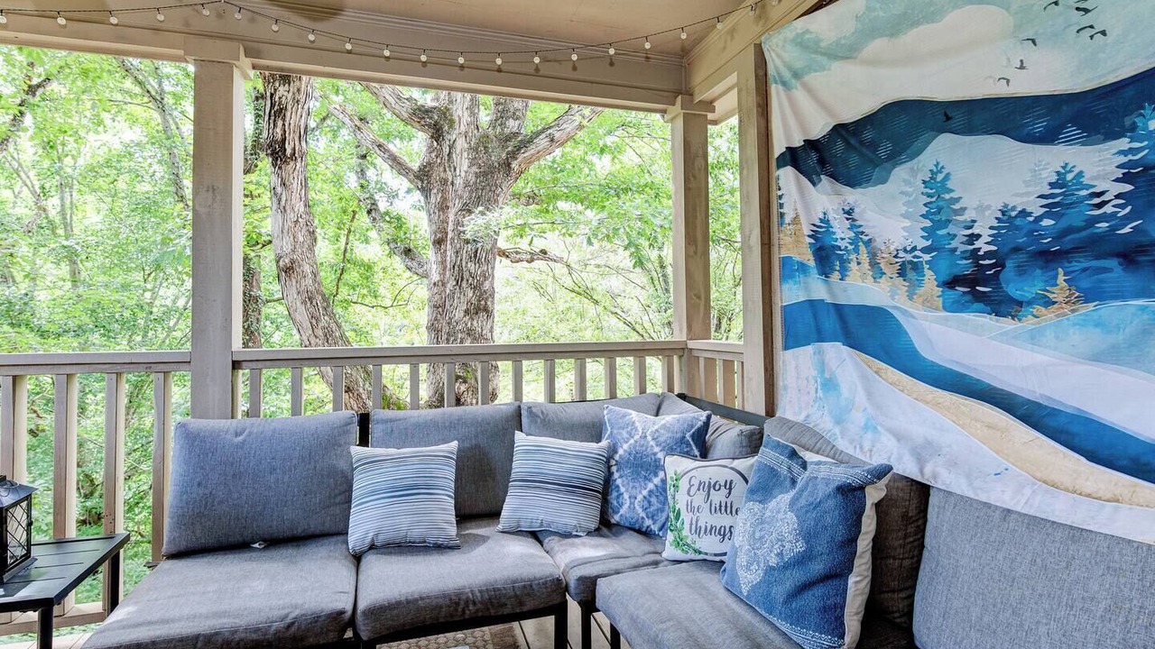 Photo of Livingroom in Lake Lure