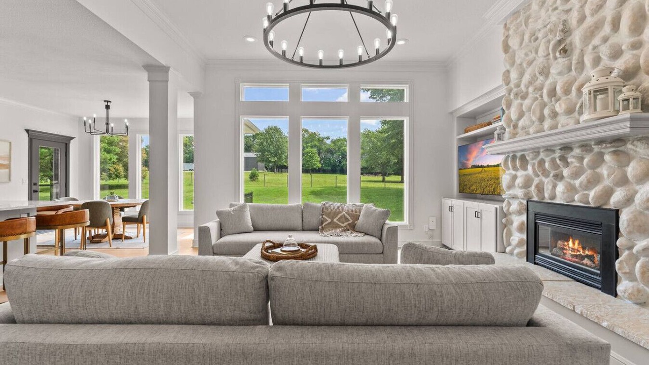 Photo of Livingroom in Lee's Summit