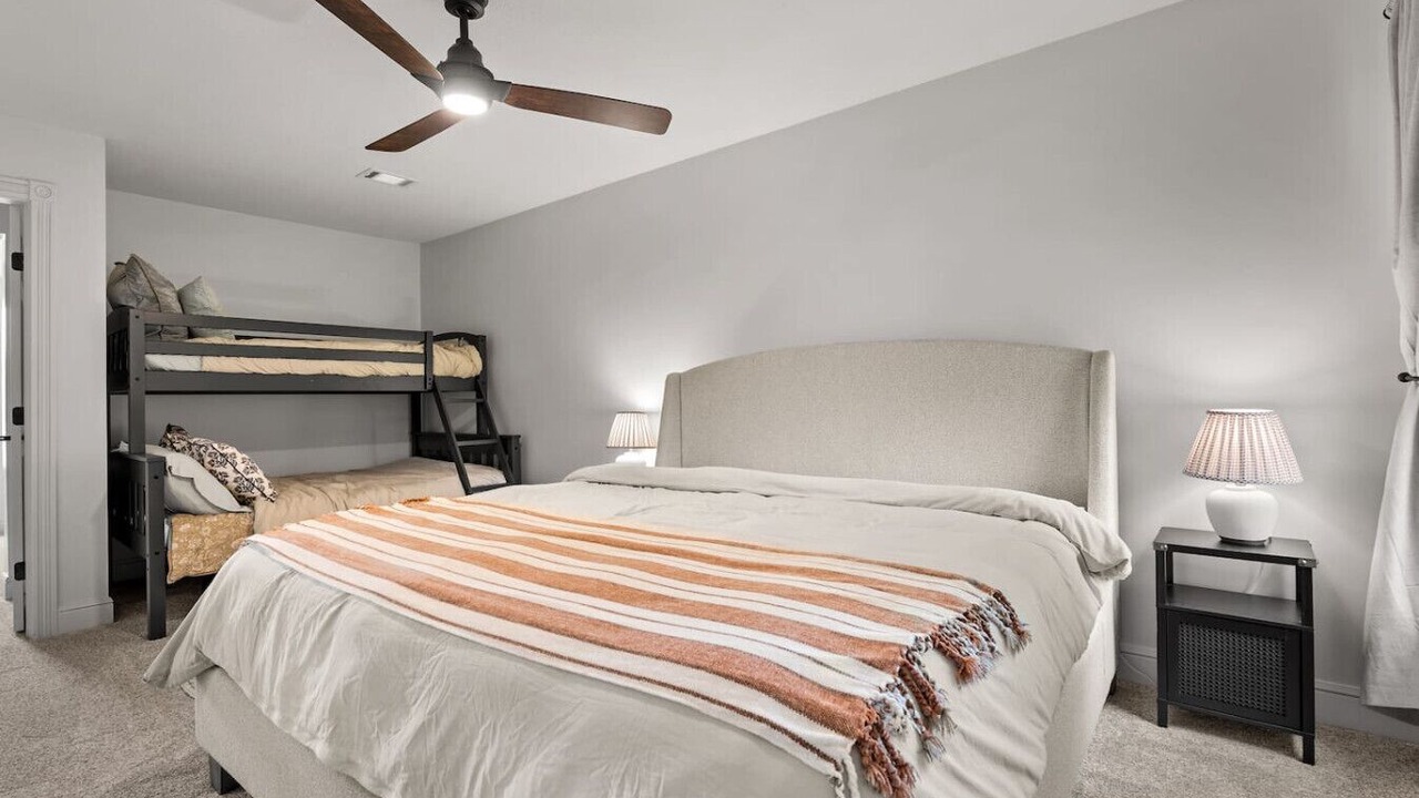 Photo of Bedroom in Lee's Summit