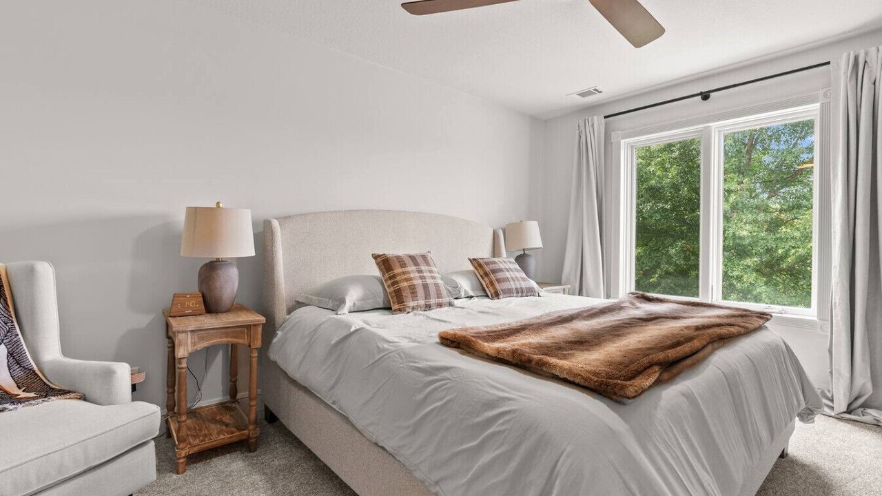 Photo of Bedroom in Lee's Summit