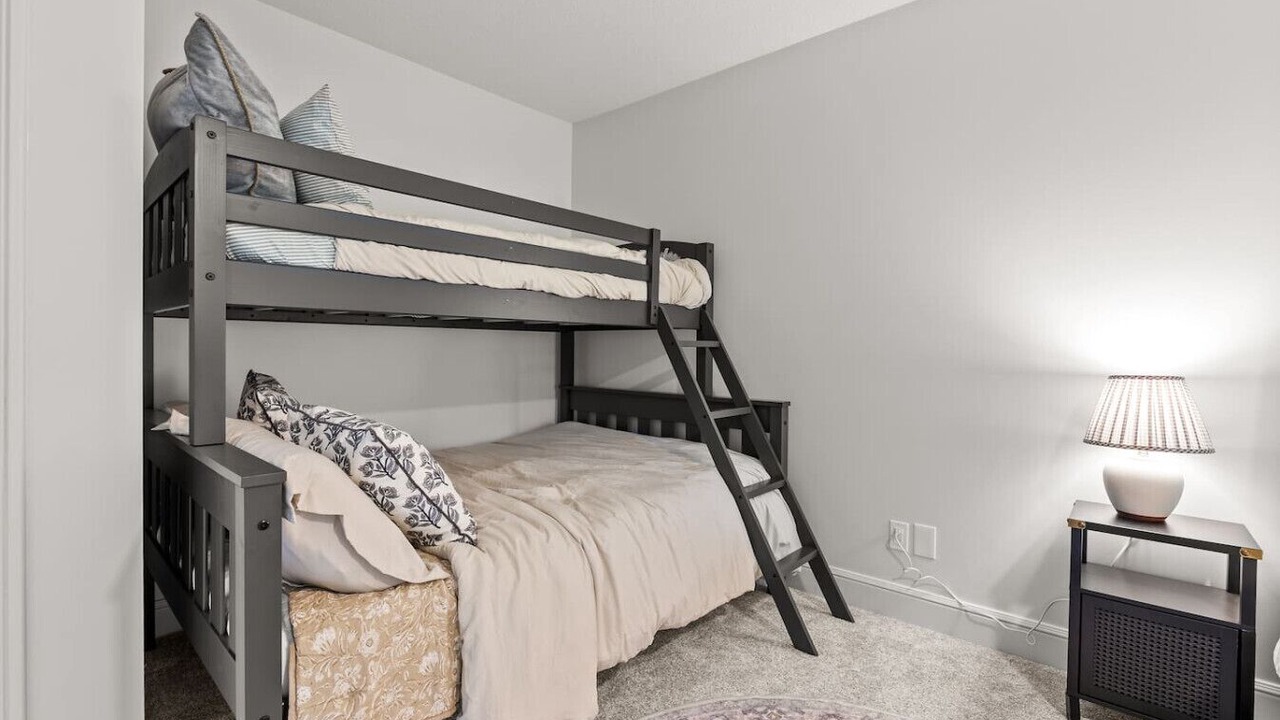 Photo of Bedroom in Lee's Summit