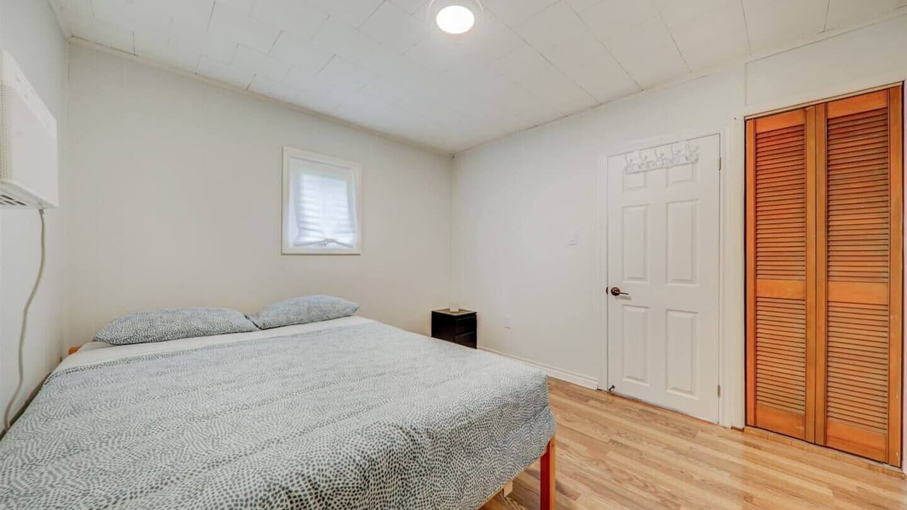 Photo of Bedroom in Victoria Road