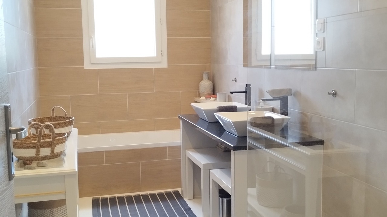 Photo of Bathroom in Felines-Minervois