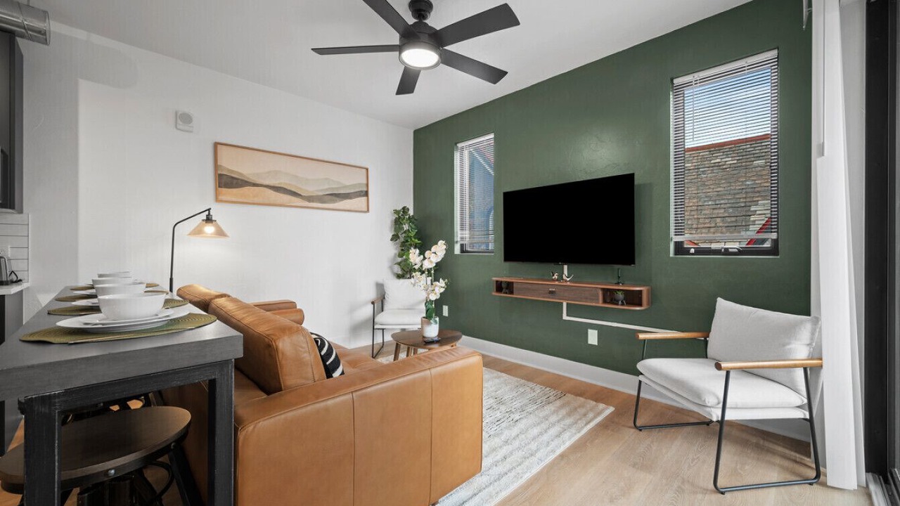Photo of Livingroom in Shadyside