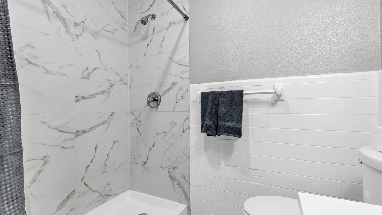 Photo of Bathroom in Greenway Plaza-Upper Kirby