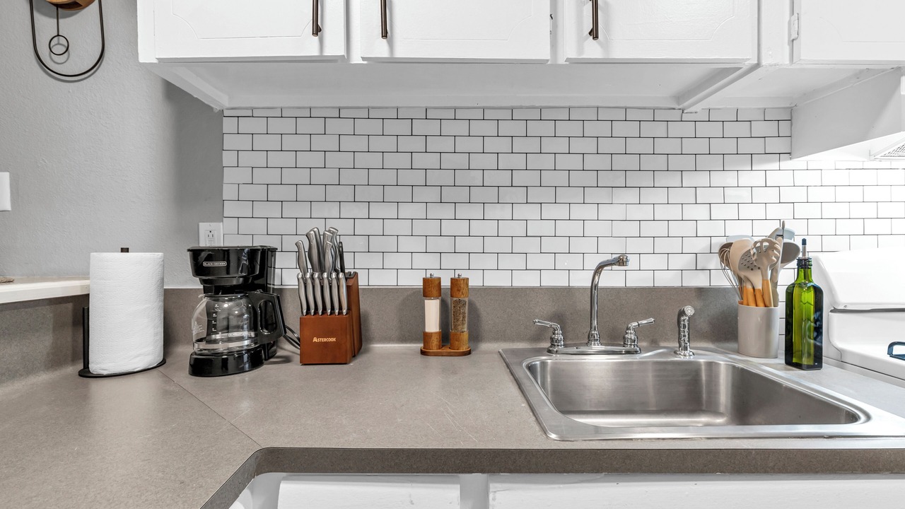 Photo of Kitchen in Greenway Plaza-Upper Kirby