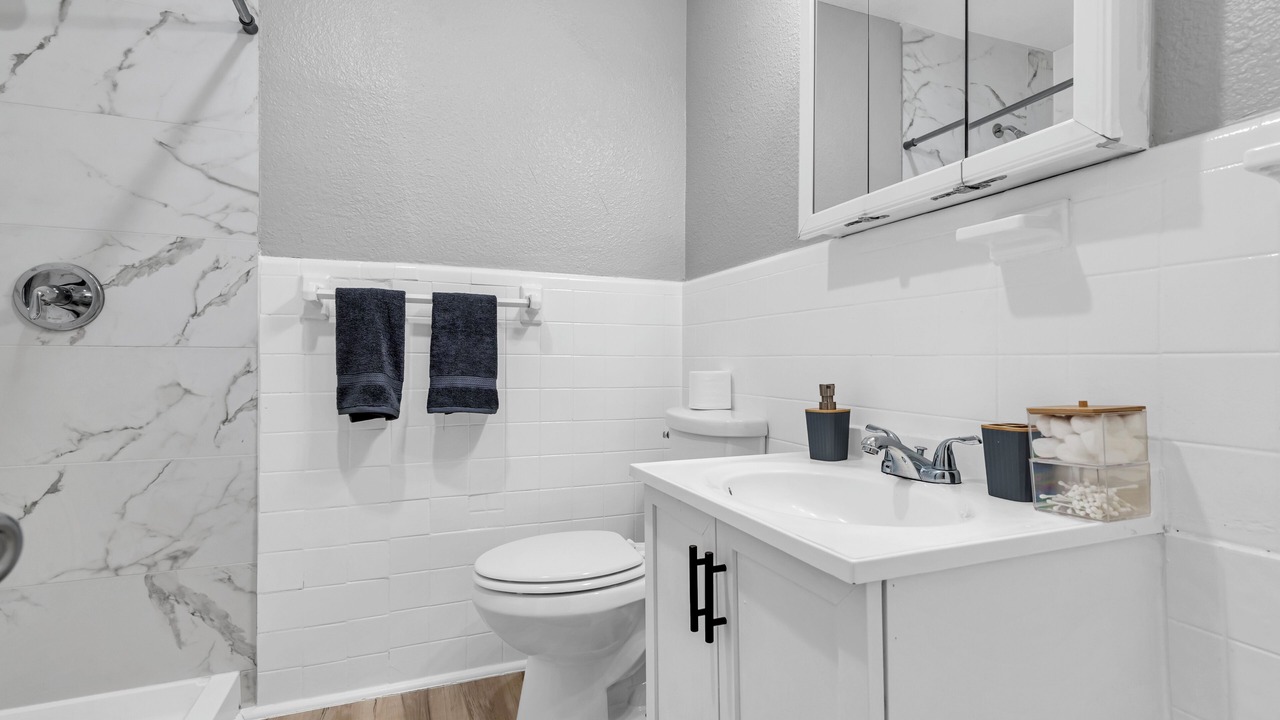 Photo of Bathroom in Greenway Plaza-Upper Kirby