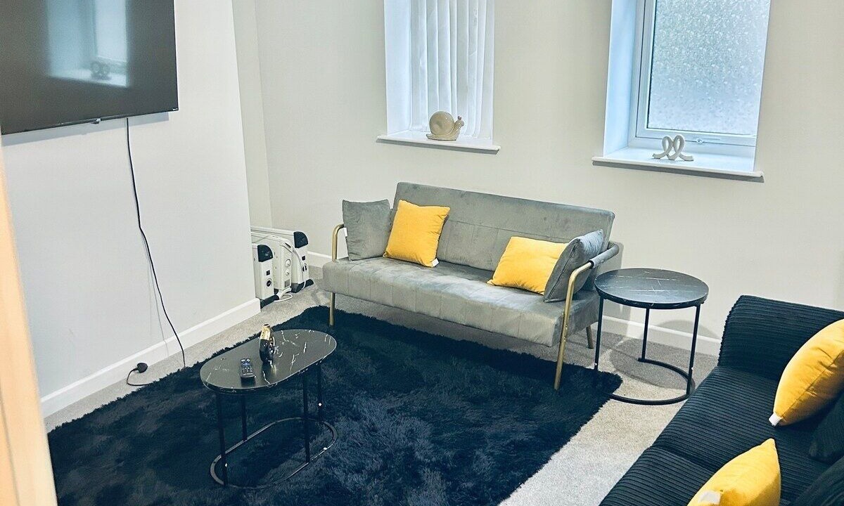 Photo of Livingroom in Wainscot