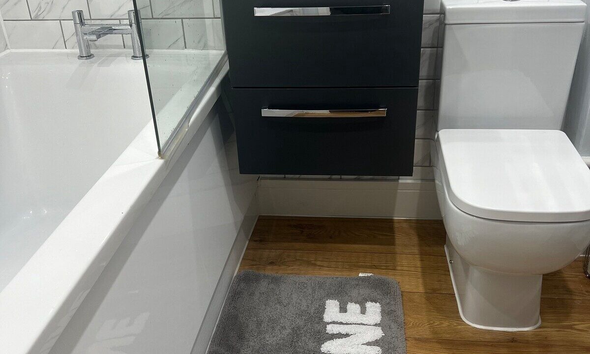 Photo of Bathroom in Wainscot