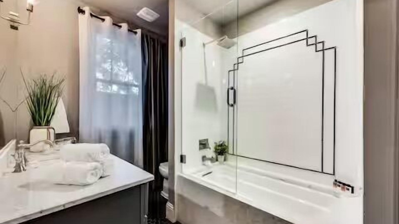 Photo of Bathroom in Old East Dallas