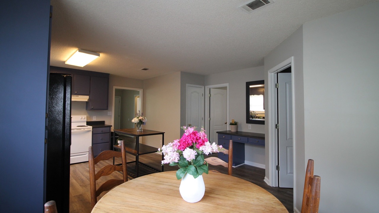 Photo of Others in Remerton