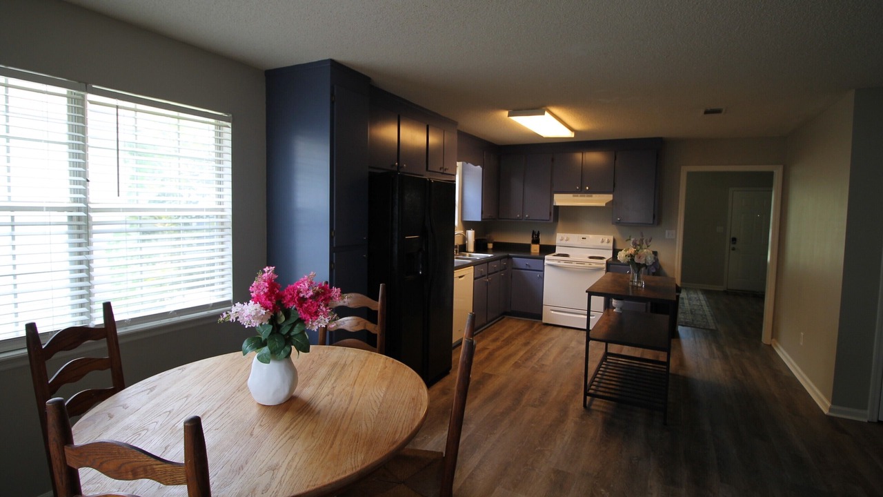 Photo of Others in Remerton