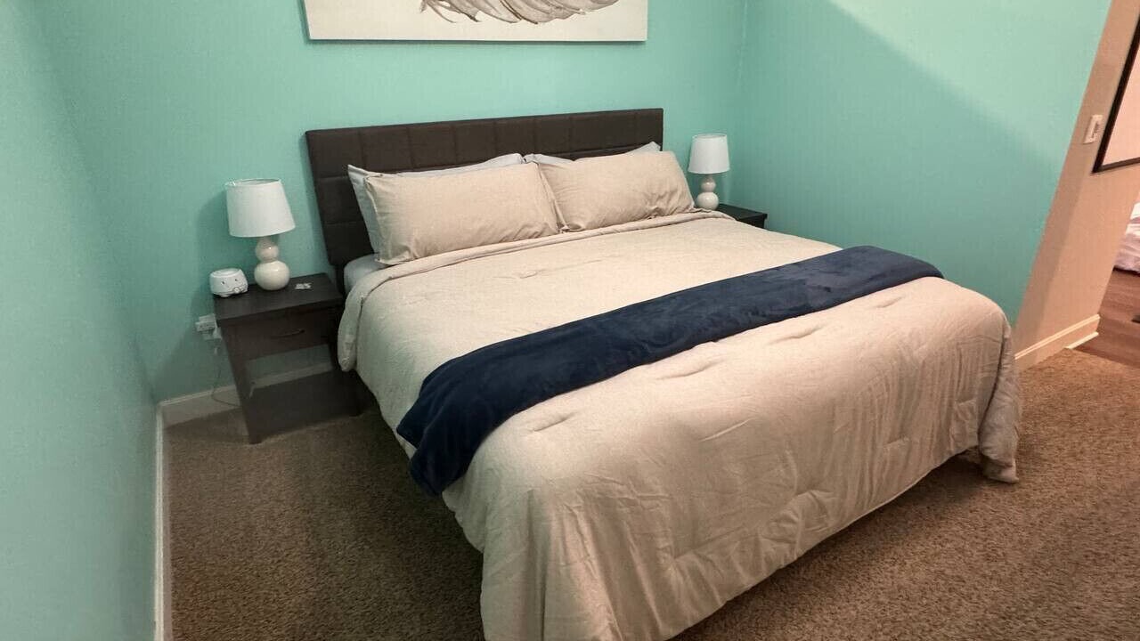 Photo of Bedroom in Lawrence