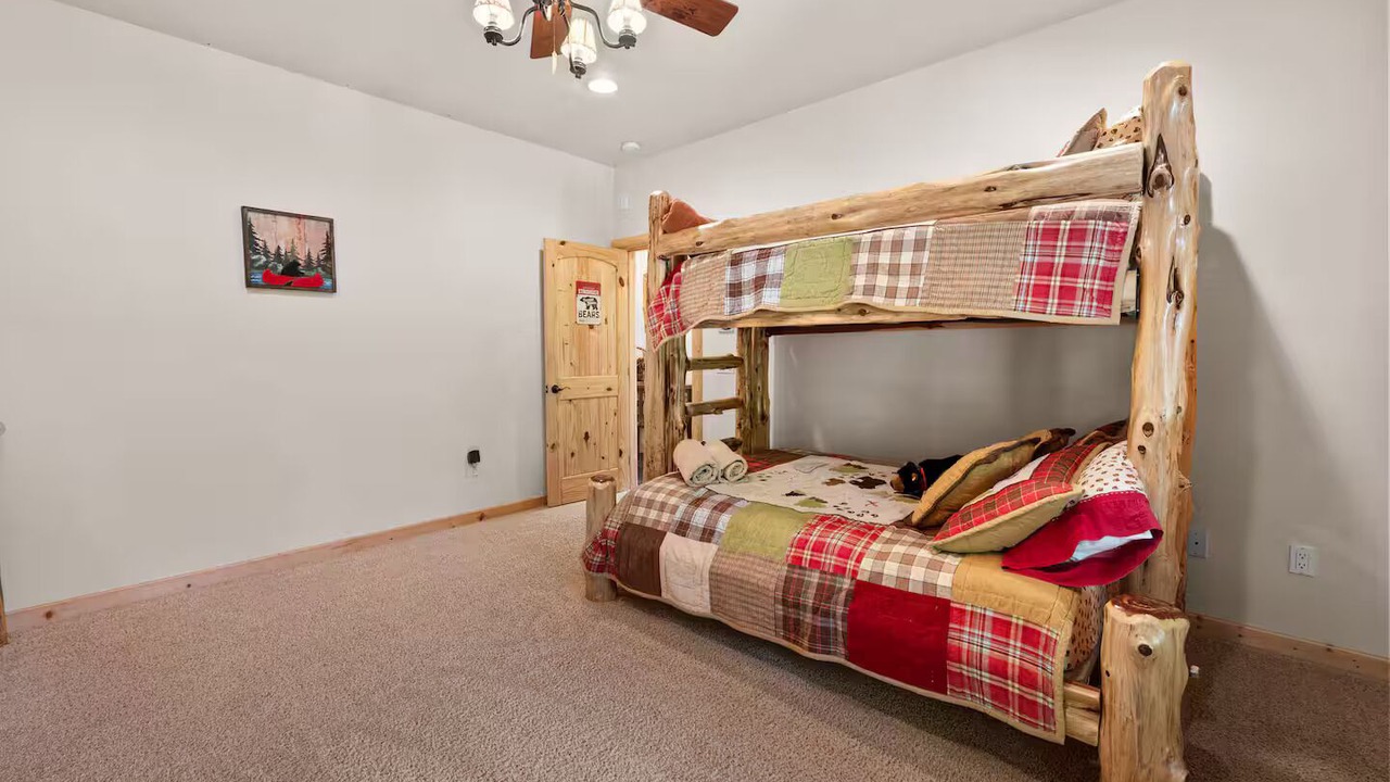 Photo of Bedroom in Eagle Mountain Estates