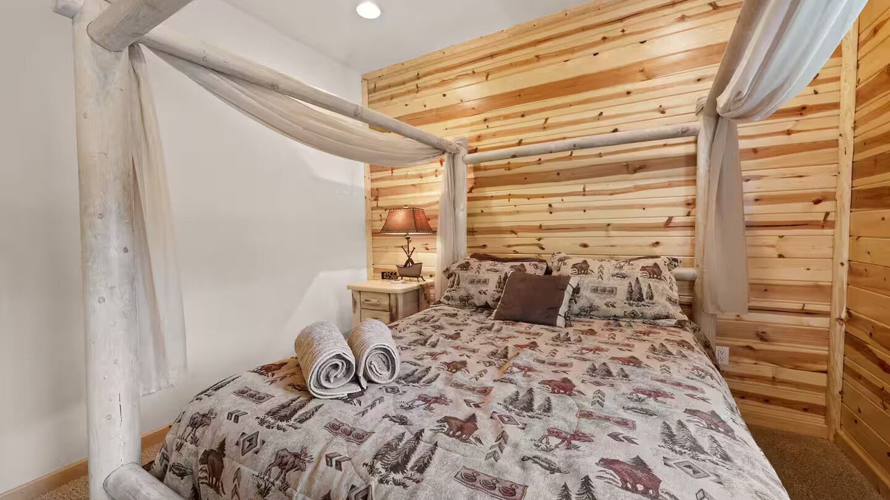 Photo of Bedroom in Eagle Mountain Estates