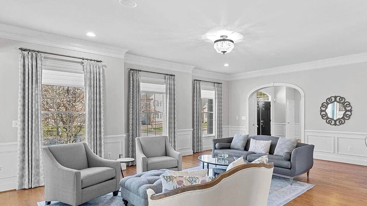 Photo of Livingroom in Brambleton