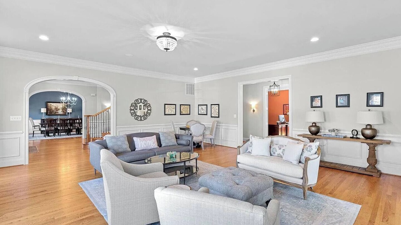 Photo of Livingroom in Brambleton