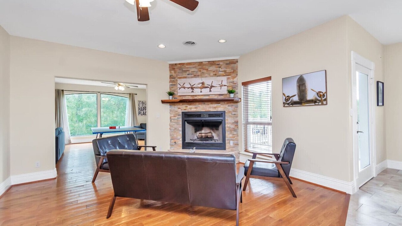 Photo of Livingroom in Lake Houston