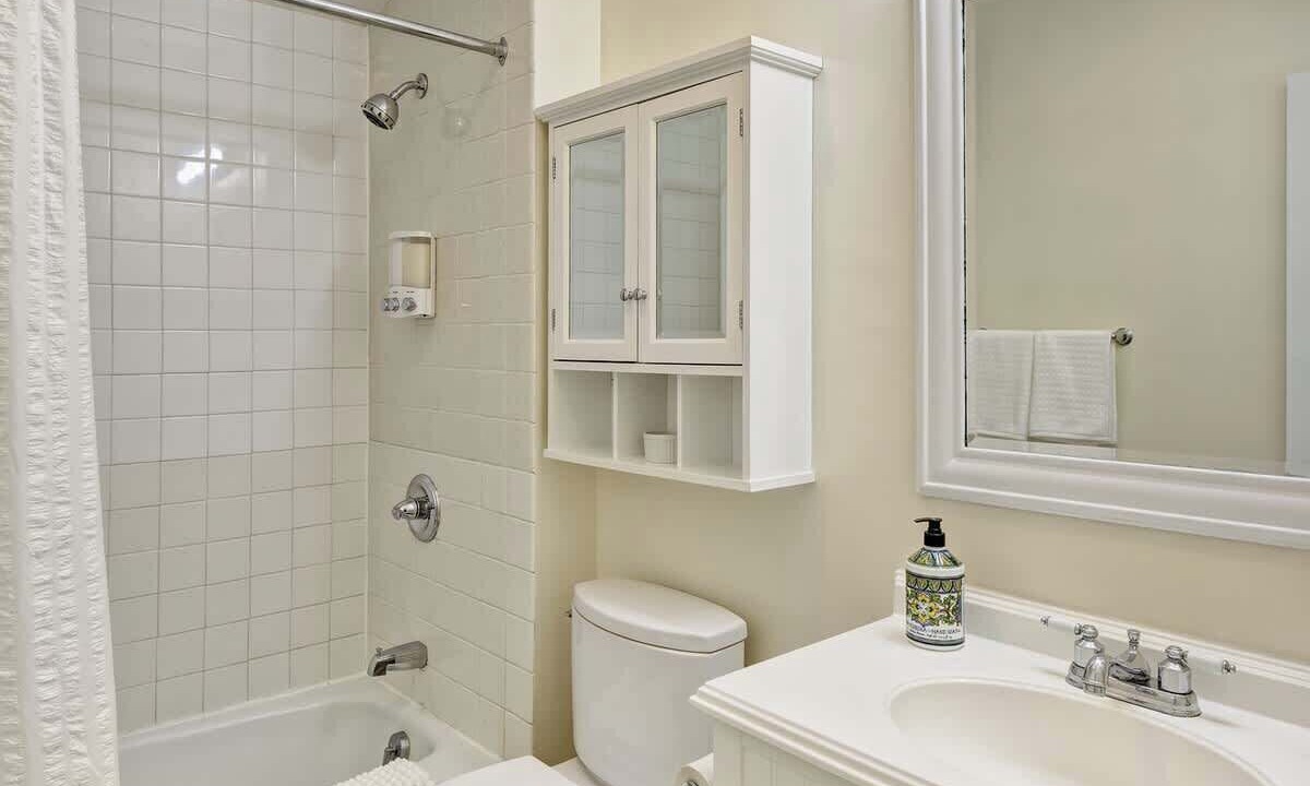 Photo of Bathroom in Lakeville