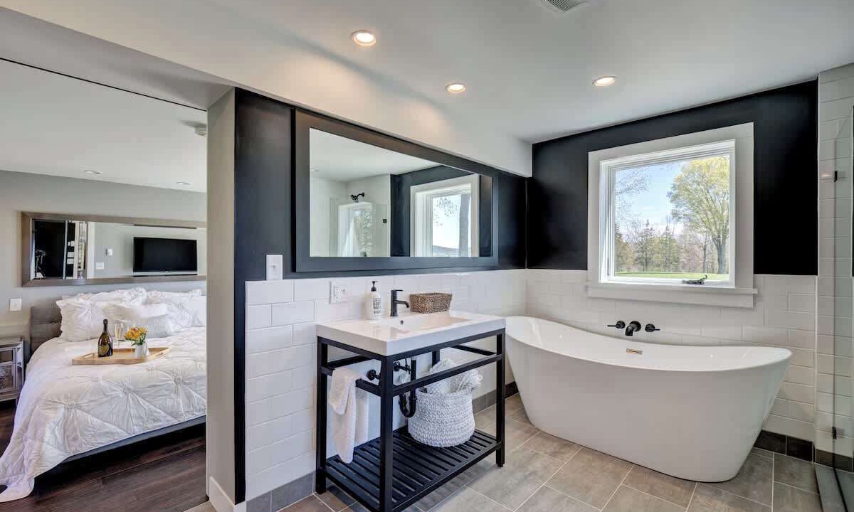 Photo of Bathroom in Lakeville
