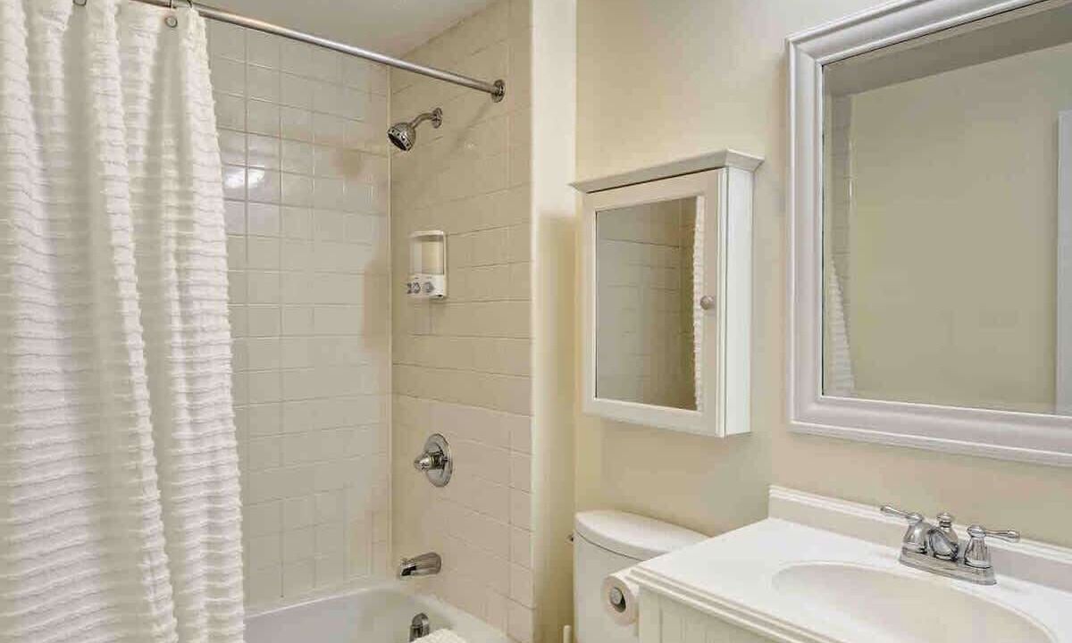 Photo of Bathroom in Lakeville