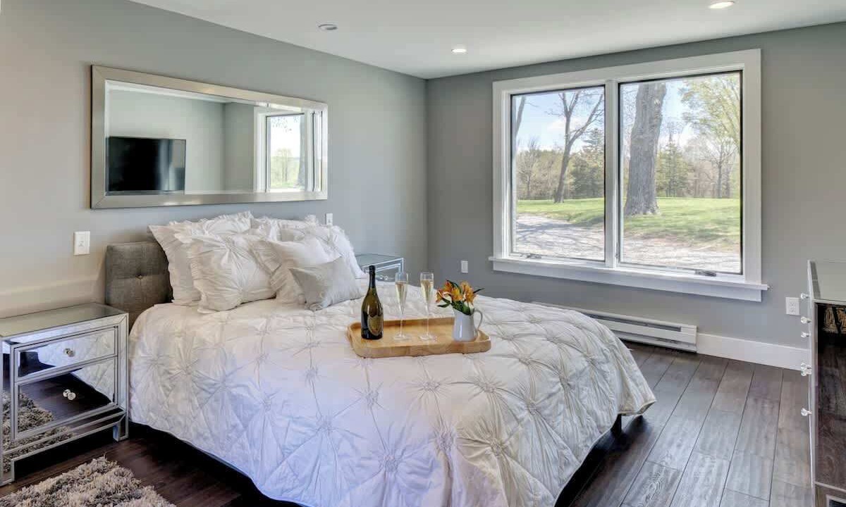 Photo of Bedroom in Lakeville