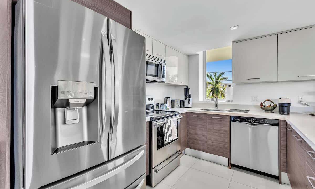 Photo of Kitchen in Bay Harbor Islands