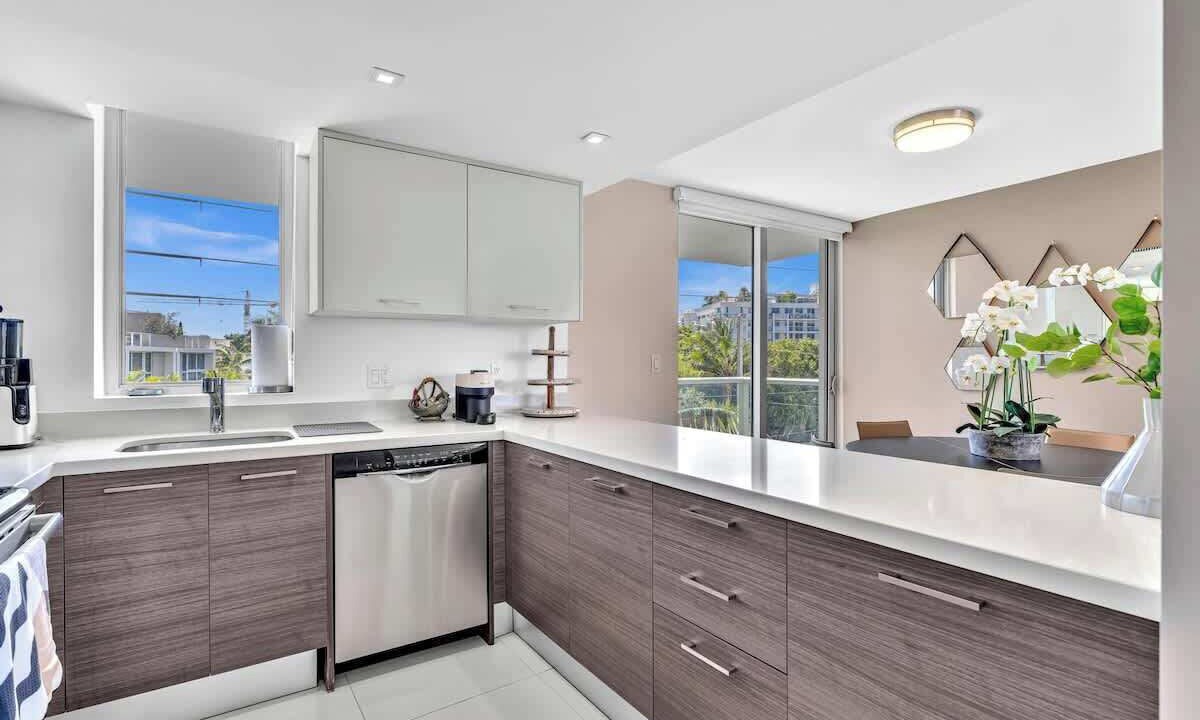 Photo of Kitchen in Bay Harbor Islands