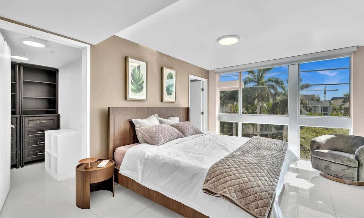 Photo of Bedroom in Bay Harbor Islands