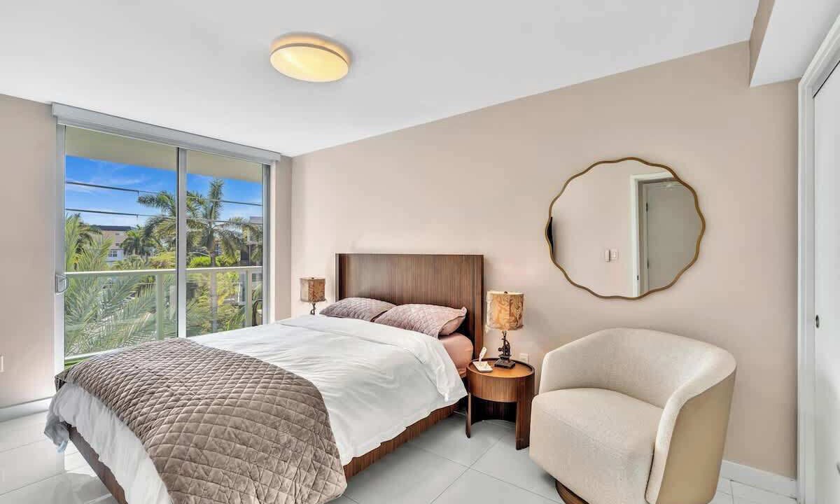 Photo of Bedroom in Bay Harbor Islands
