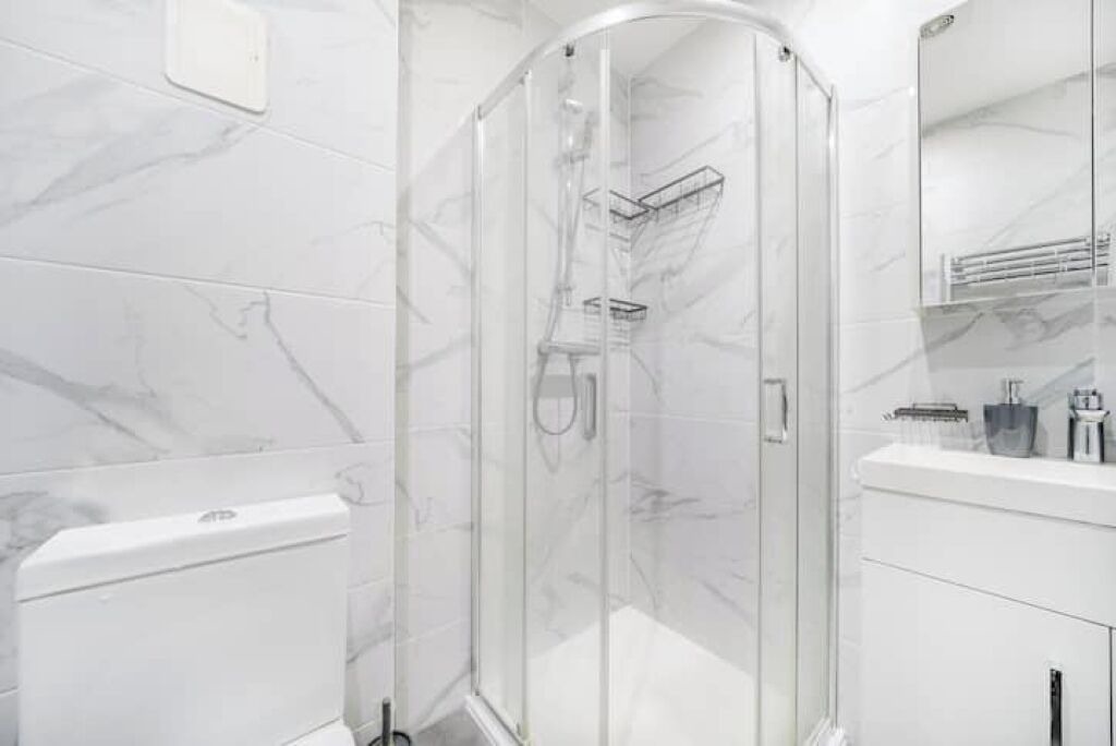 Photo of Bathroom in Borehamwood