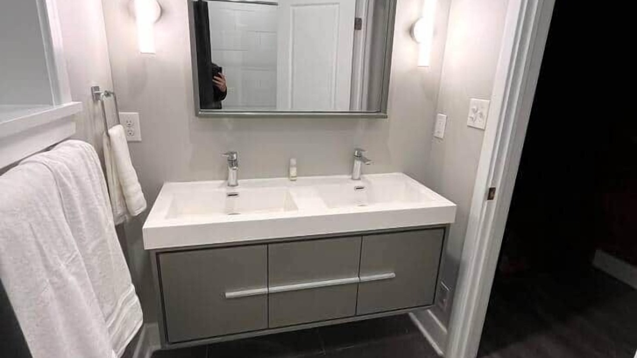 Photo of Bathroom in Point Breeze