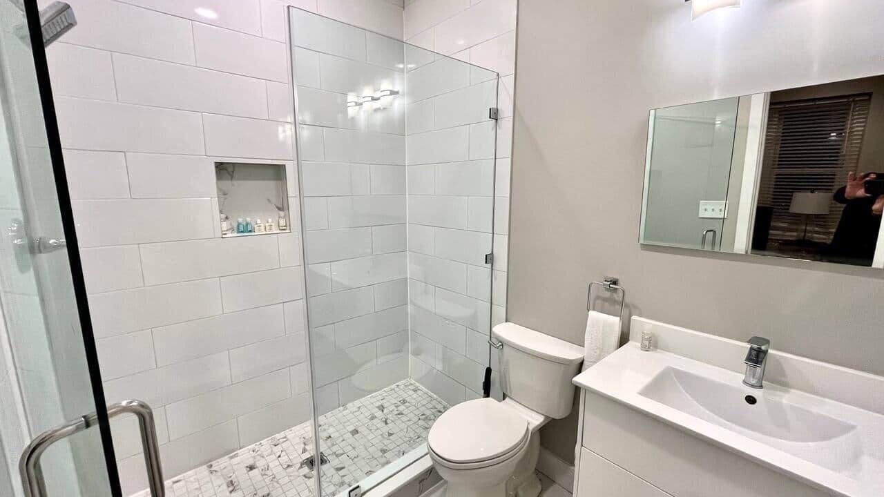 Photo of Bathroom in Point Breeze