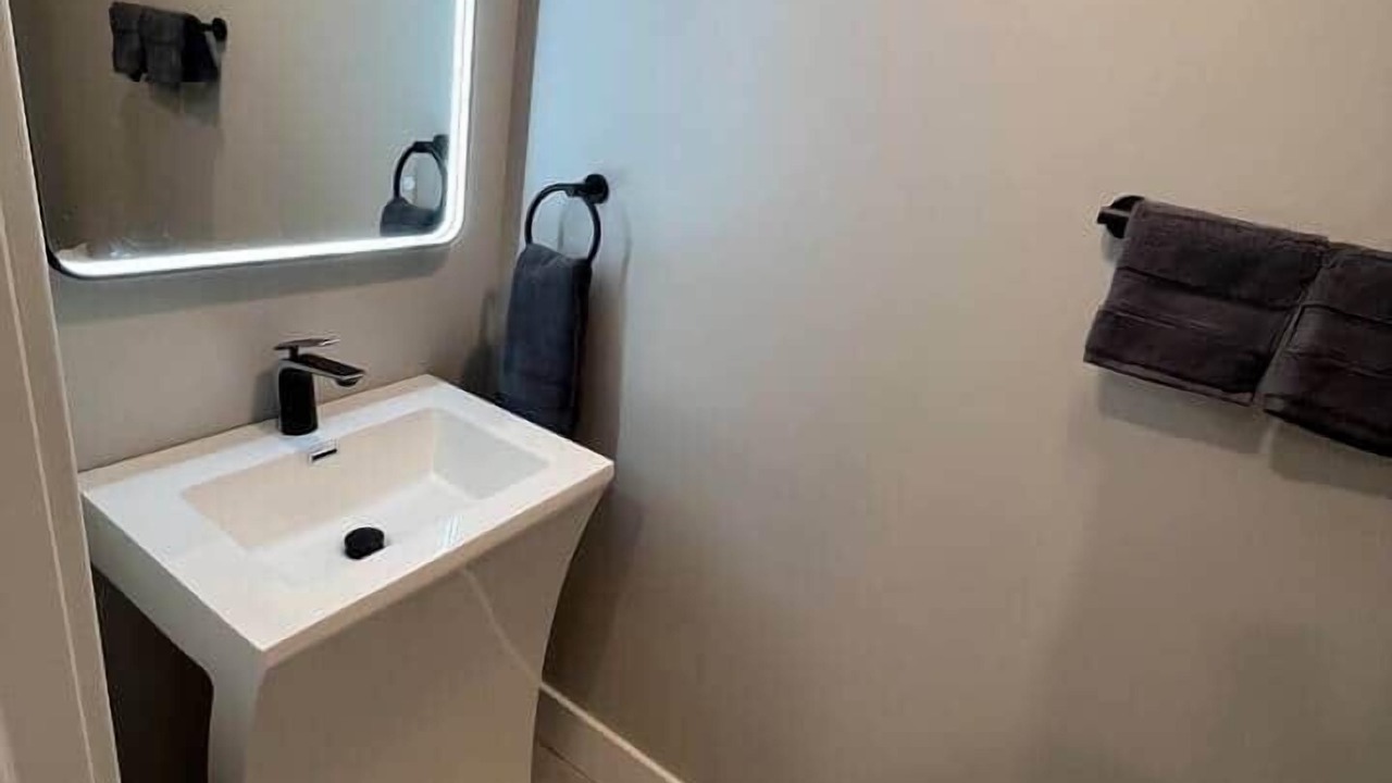 Photo of Bathroom in Point Breeze