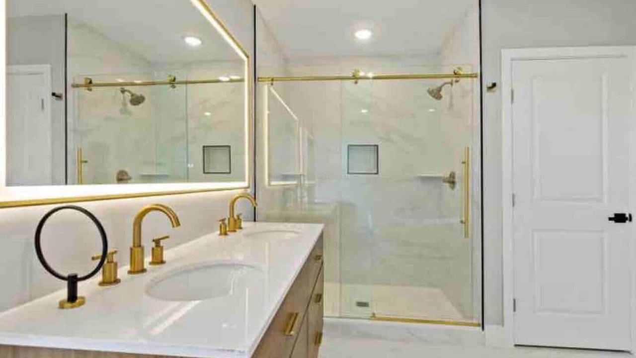 Photo of Bathroom in Point Breeze