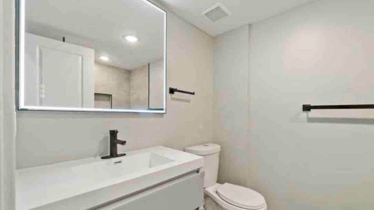 Photo of Bathroom in Point Breeze