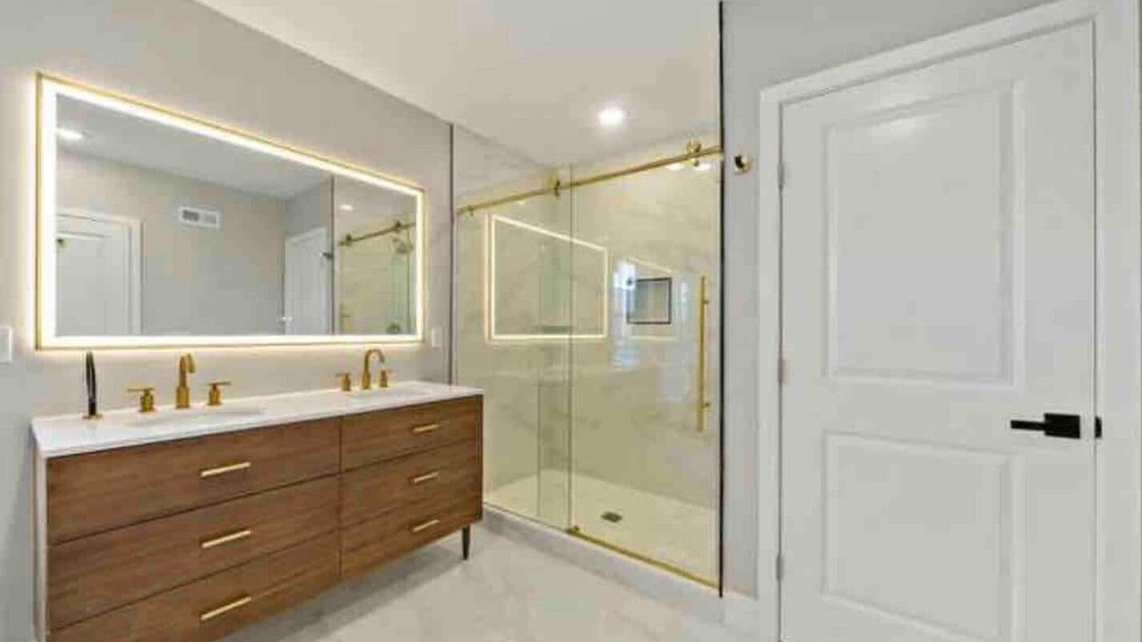 Photo of Bathroom in Point Breeze