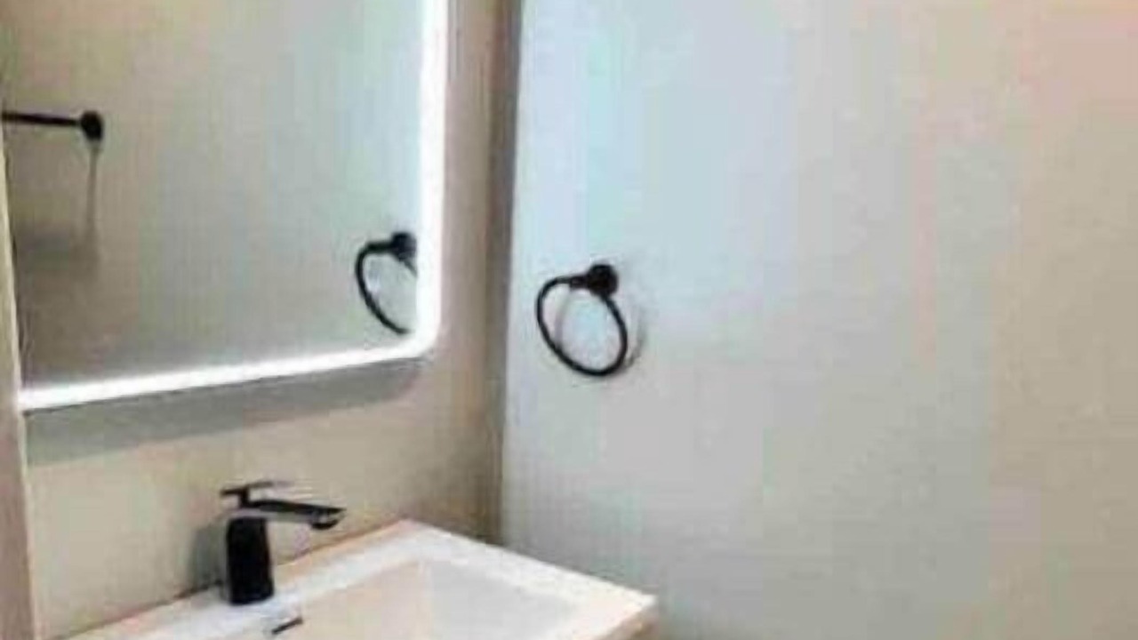 Photo of Bathroom in Point Breeze