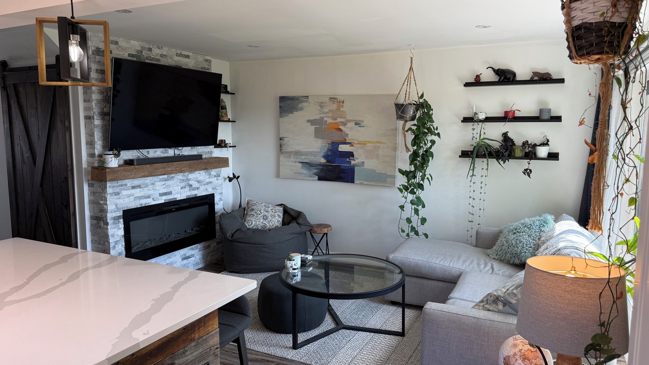 Photo of Livingroom in Barrie