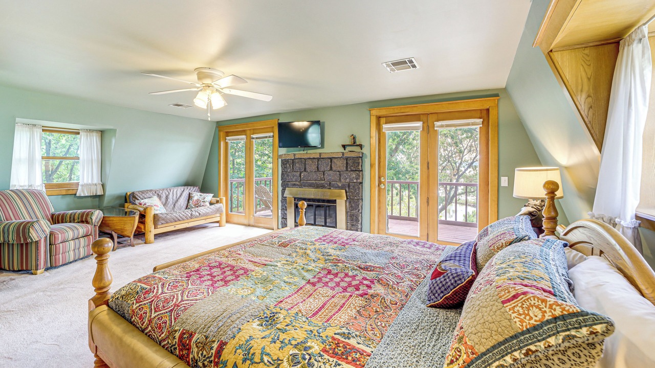Photo of Bedroom in Mayes County