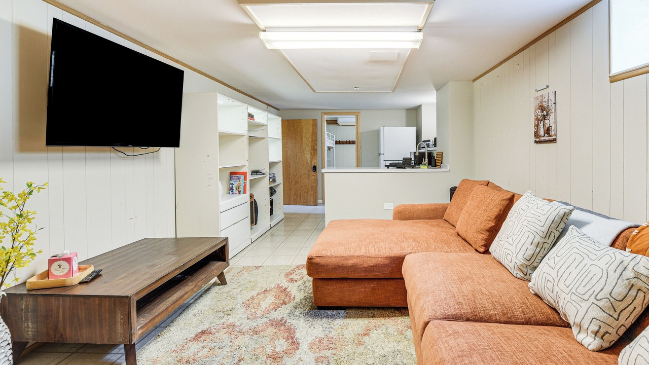 Photo of Bedroom in Evanston