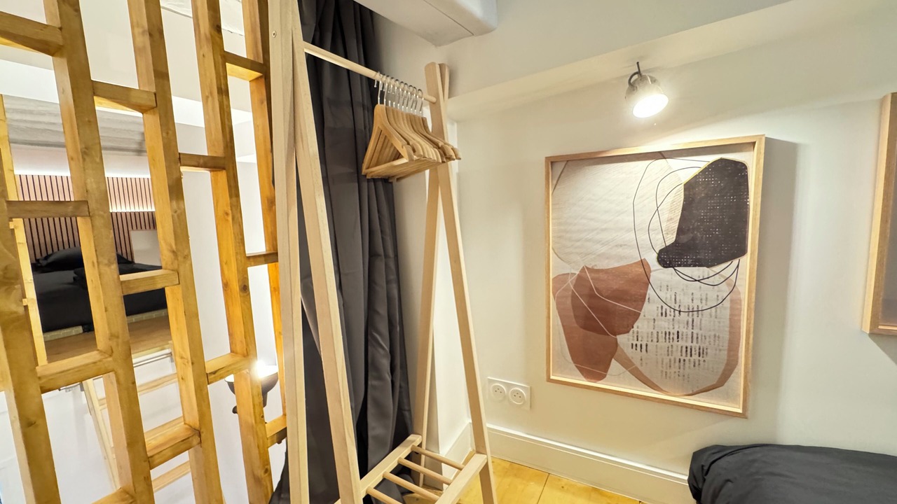 Photo of Bedroom in Arts-et-Metiers