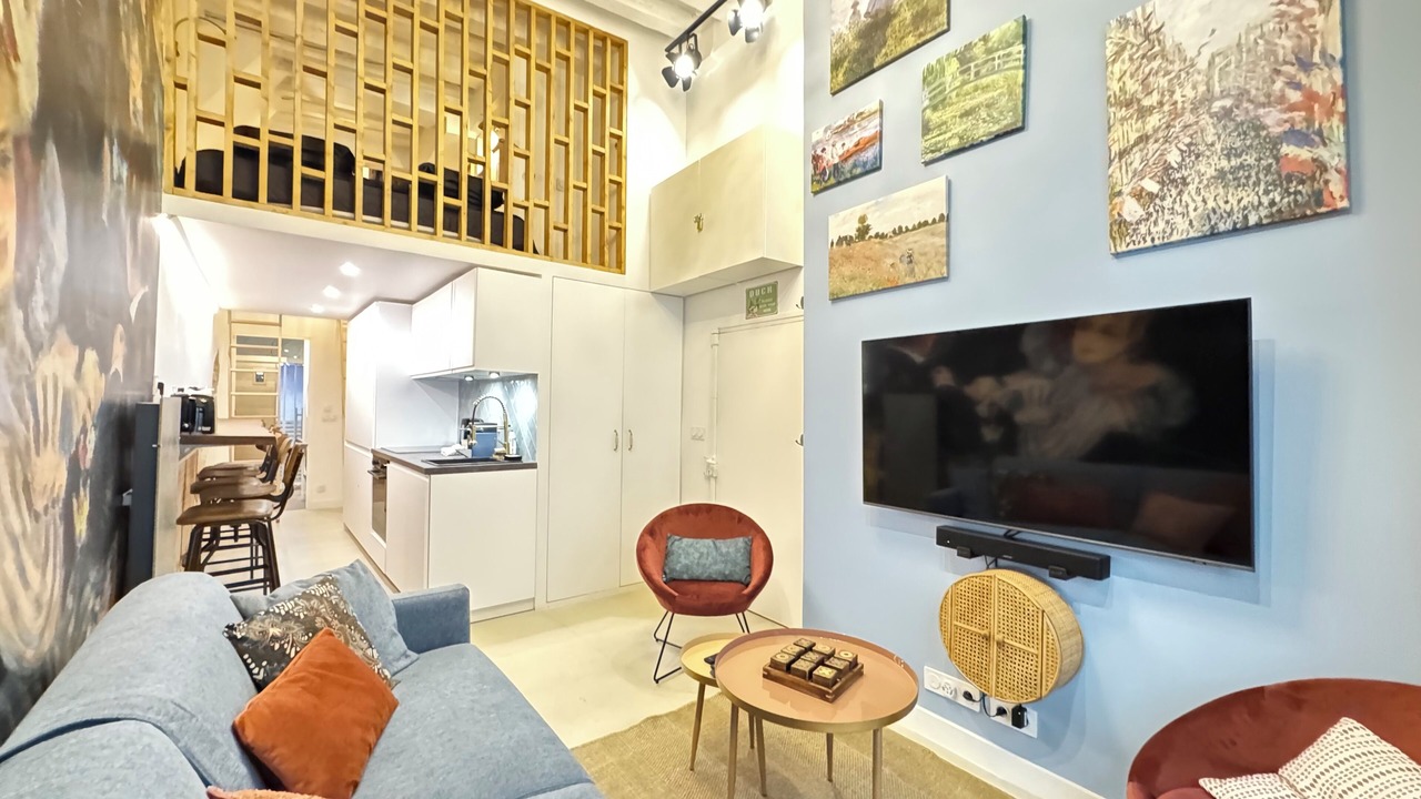 Photo of Livingroom in Arts-et-Metiers