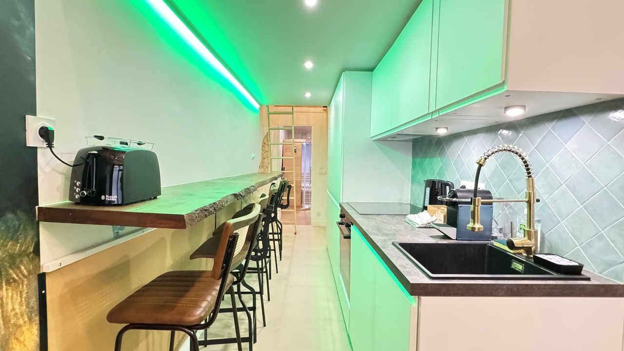 Photo of Kitchen in Arts-et-Metiers