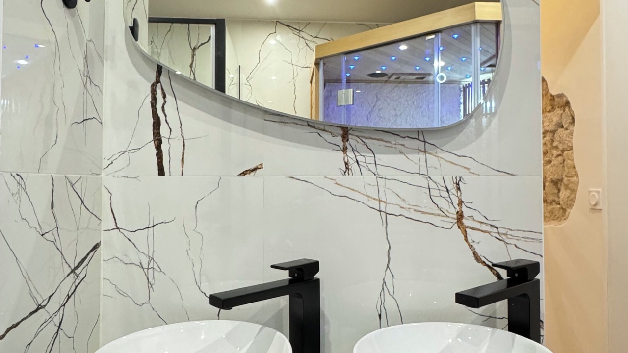 Photo of Bathroom in Arts-et-Metiers