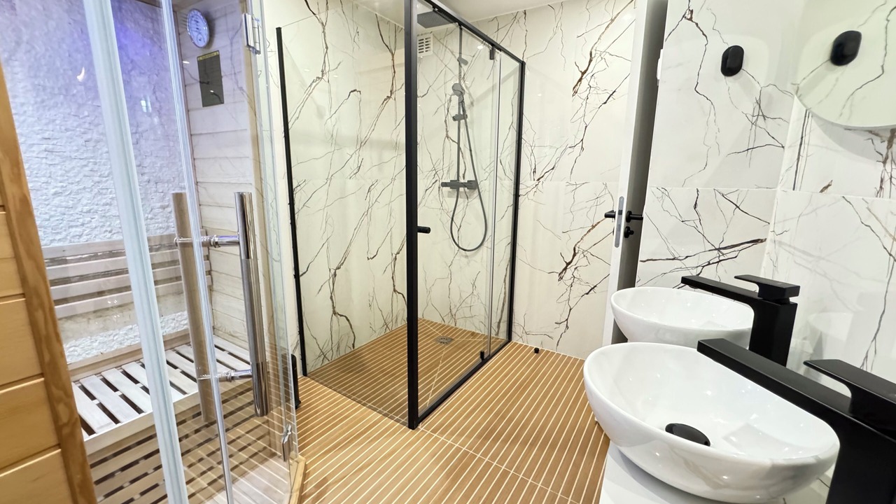 Photo of Bathroom in Arts-et-Metiers